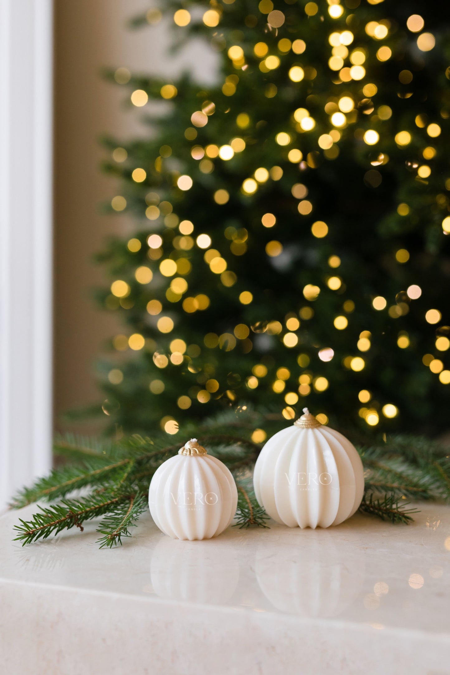 Ribbed Christmas Bauble