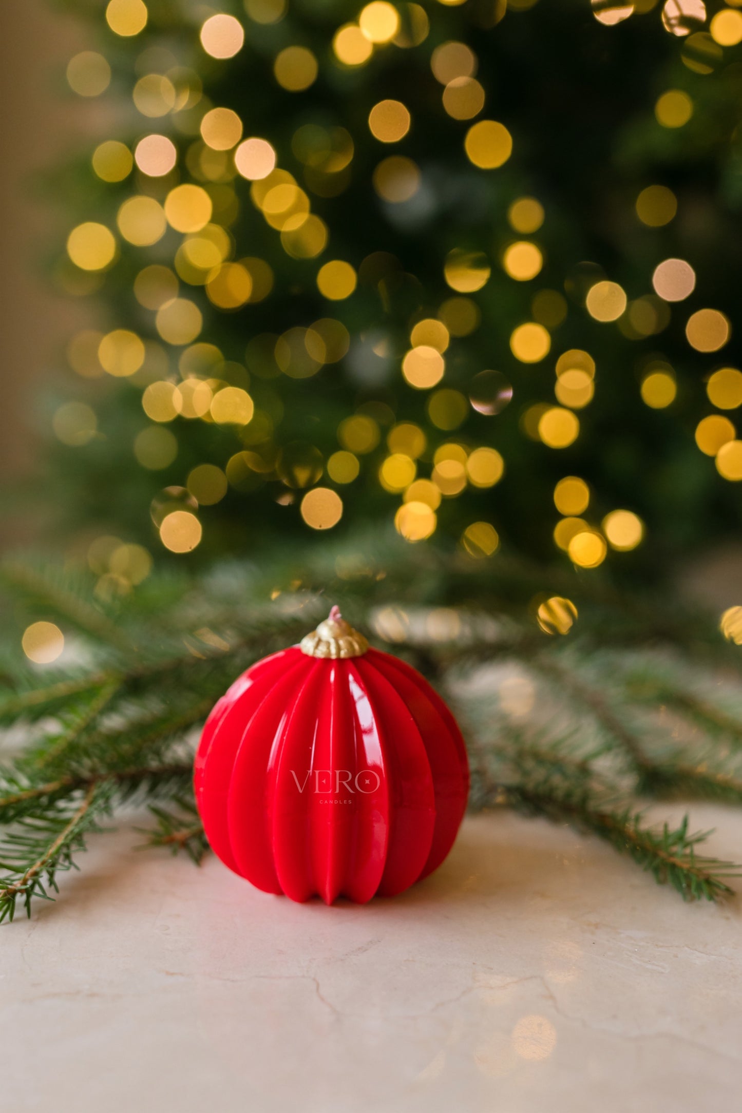 Ribbed Christmas Bauble