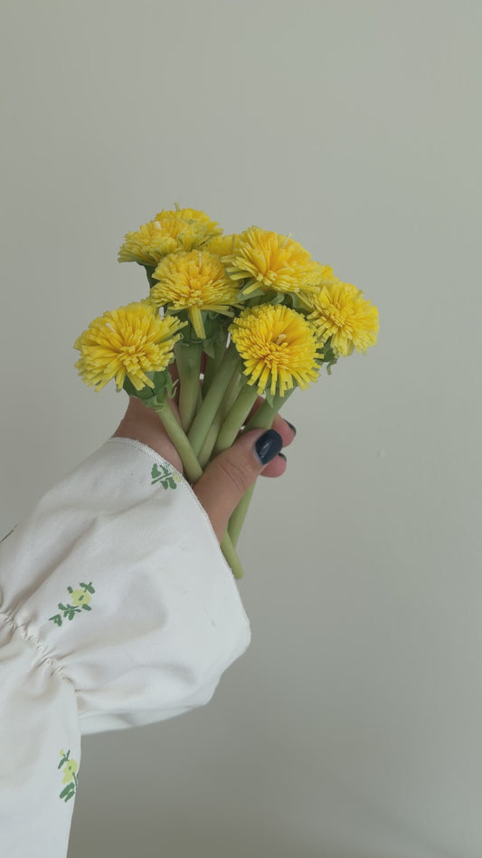 Dandelion Candle